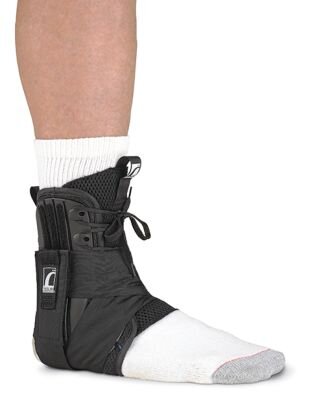 Sprunggelenkorthese Formfit Ankle Brace mit Zusatzgurt - Größe XS