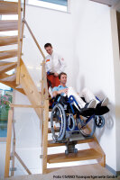 LIFTKAR® PT Universal 130 - Treppensteiger  für Selbstfahrer- und Transport-Rollstühle 130kg-mit Kopfstütze