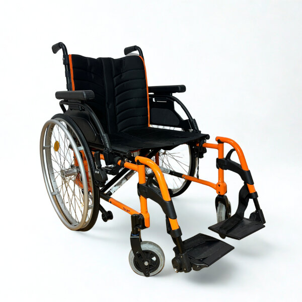 SOPUR Easy Life Eco – Adaptiver Faltrollstuhl (Vorführgerät 2024)