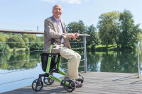 Leichtgewichtrollator Gemino 30 - Farbe pink